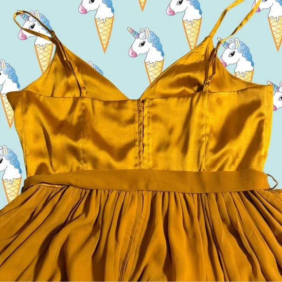 Gorgeous Floor Length chiffon and Satin ModCloth Formal Dress - Picture 4 of 4